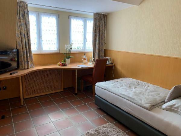 Burg Wassenberg Hotel Luaran gambar