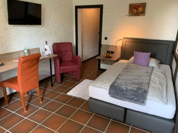 Burg Wassenberg Hotel Luaran gambar