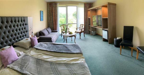 Burg Wassenberg Hotel Luaran gambar