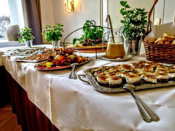 Burg Wassenberg Hotel Luaran gambar