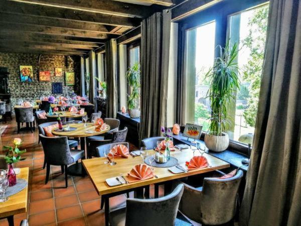 Burg Wassenberg Hotel Luaran gambar