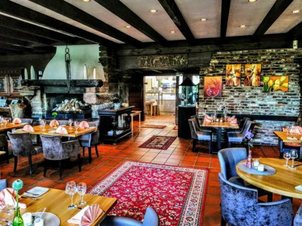 Burg Wassenberg Hotel Luaran gambar