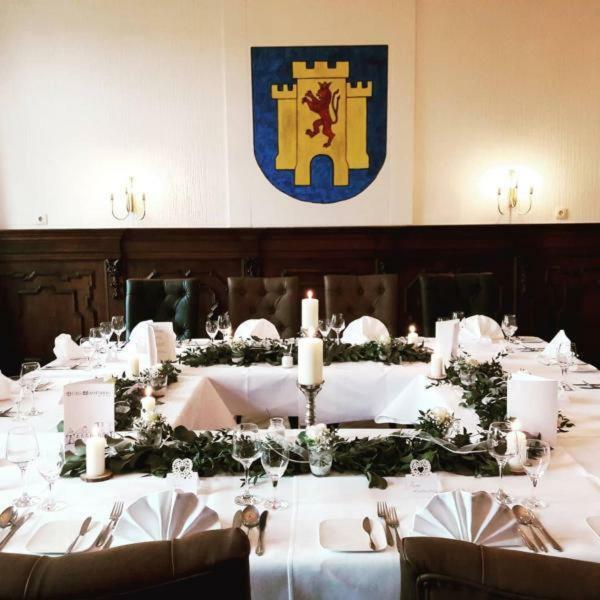 Burg Wassenberg Hotel Luaran gambar