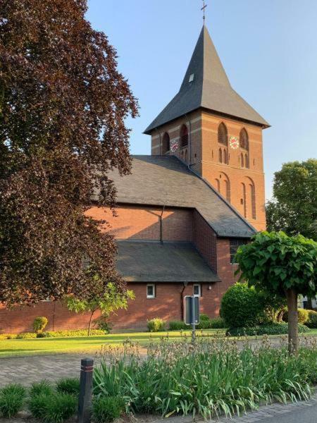 Burg Wassenberg Hotel Luaran gambar